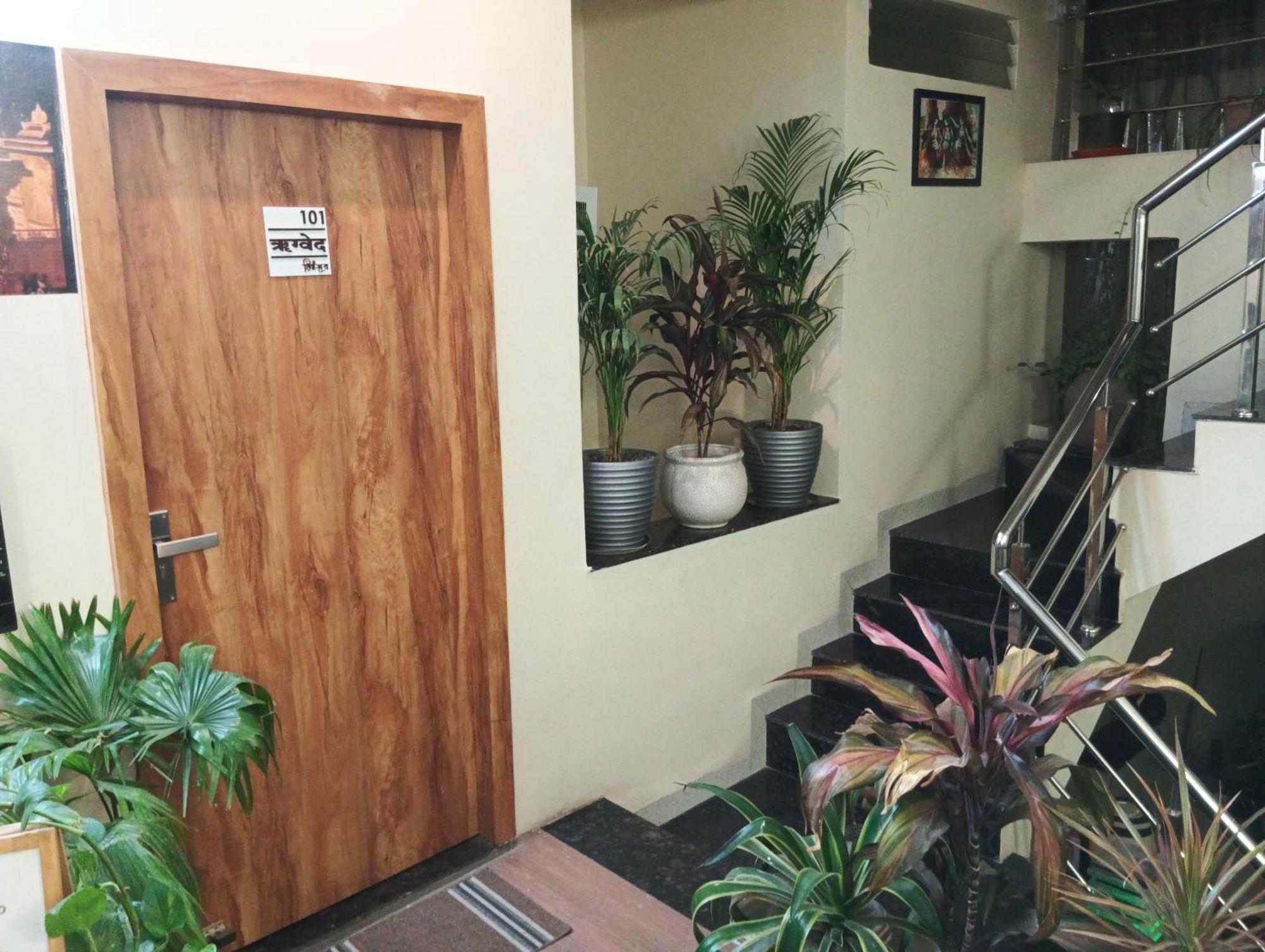 Hotel Shivashray Luxury Stays & Inn Ujjain Exterior photo